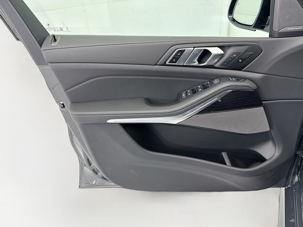 New 2026 Gray Metallic BMW M60i image 23