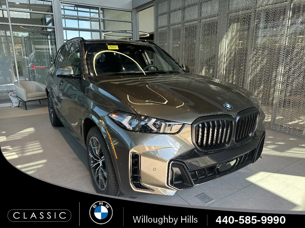 New 2026 Manhattan Green Metallic BMW xDrive40i image 1