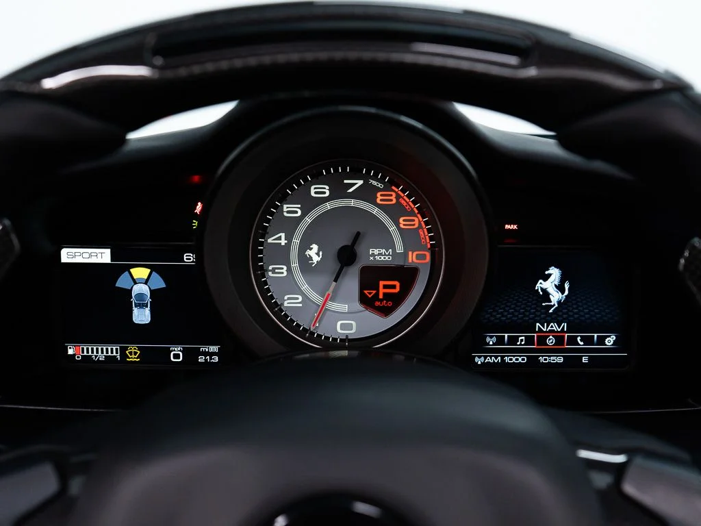 Used 2018 Bianco Avus Ferrari  image 39