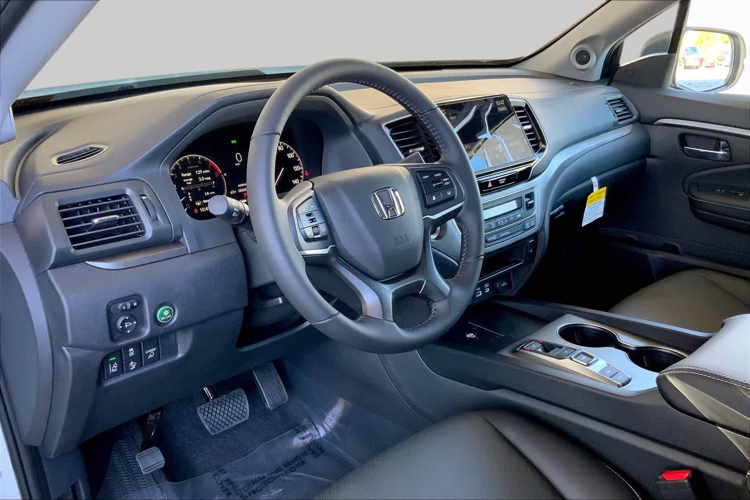 New 2026 Platinum White Pearl Honda RTL image 9