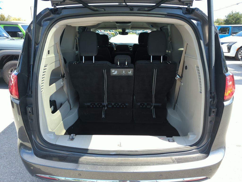 Used 2019 Gray Chrysler Touring Plus image 28