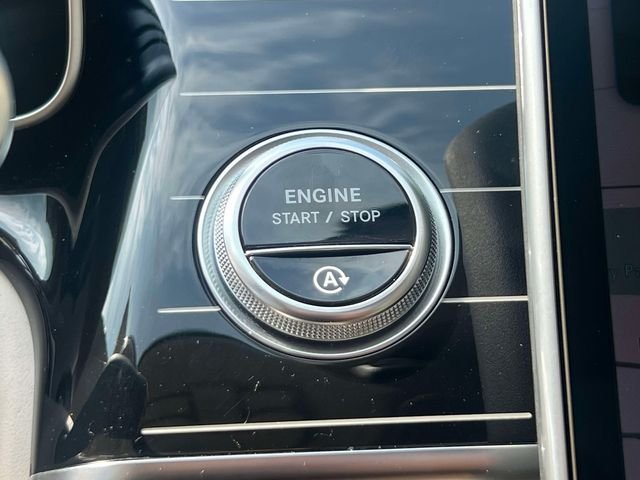 Certified Used 2022 Black Mercedes-Benz S 580 image 30