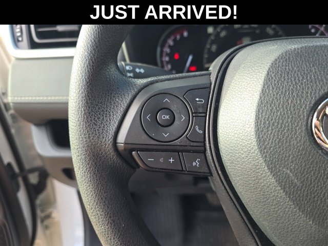 2024 Toyota RAV4 LE - Photo 12