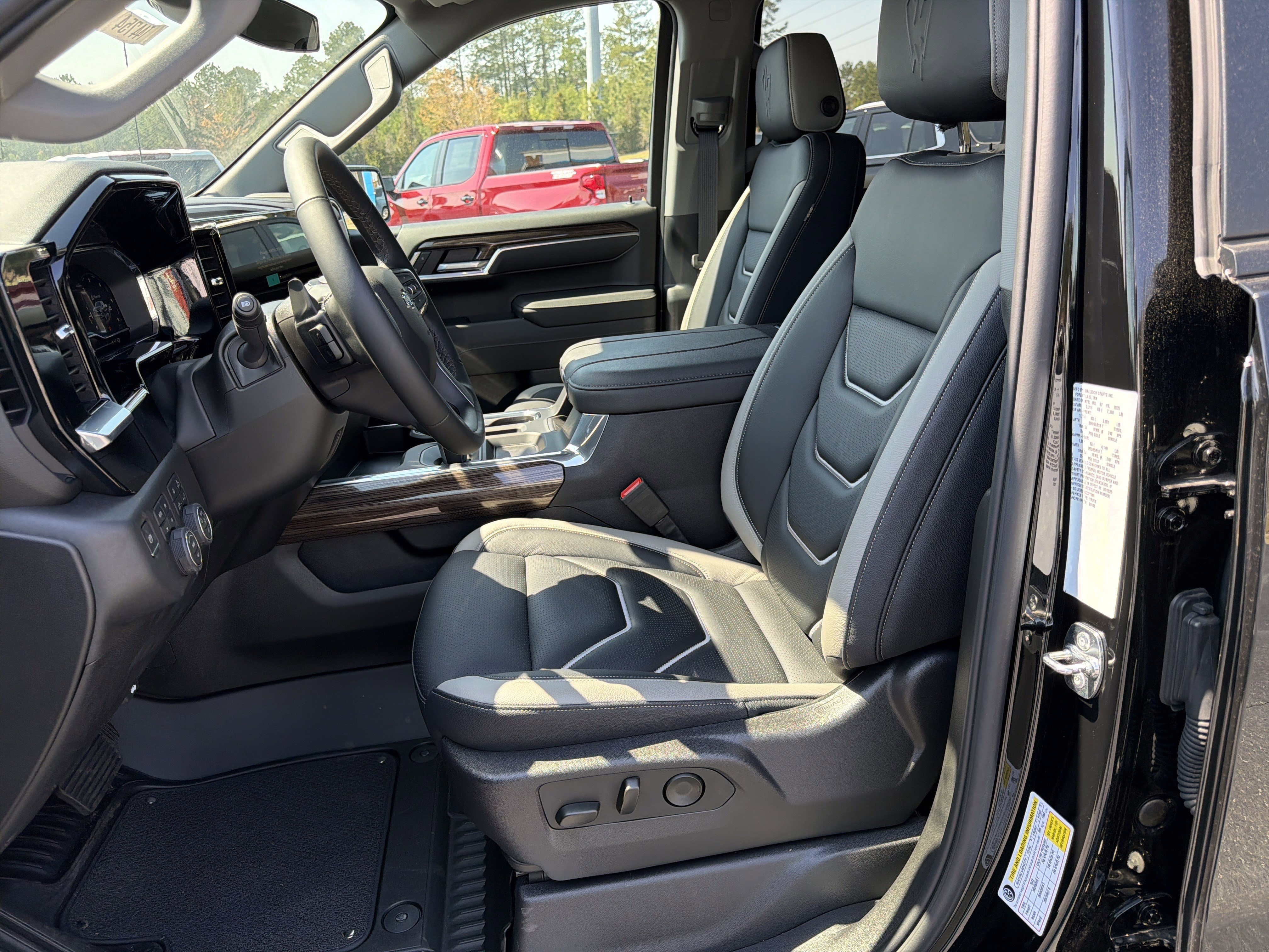 2025 Chevrolet Silverado 1500 RST - Photo 9