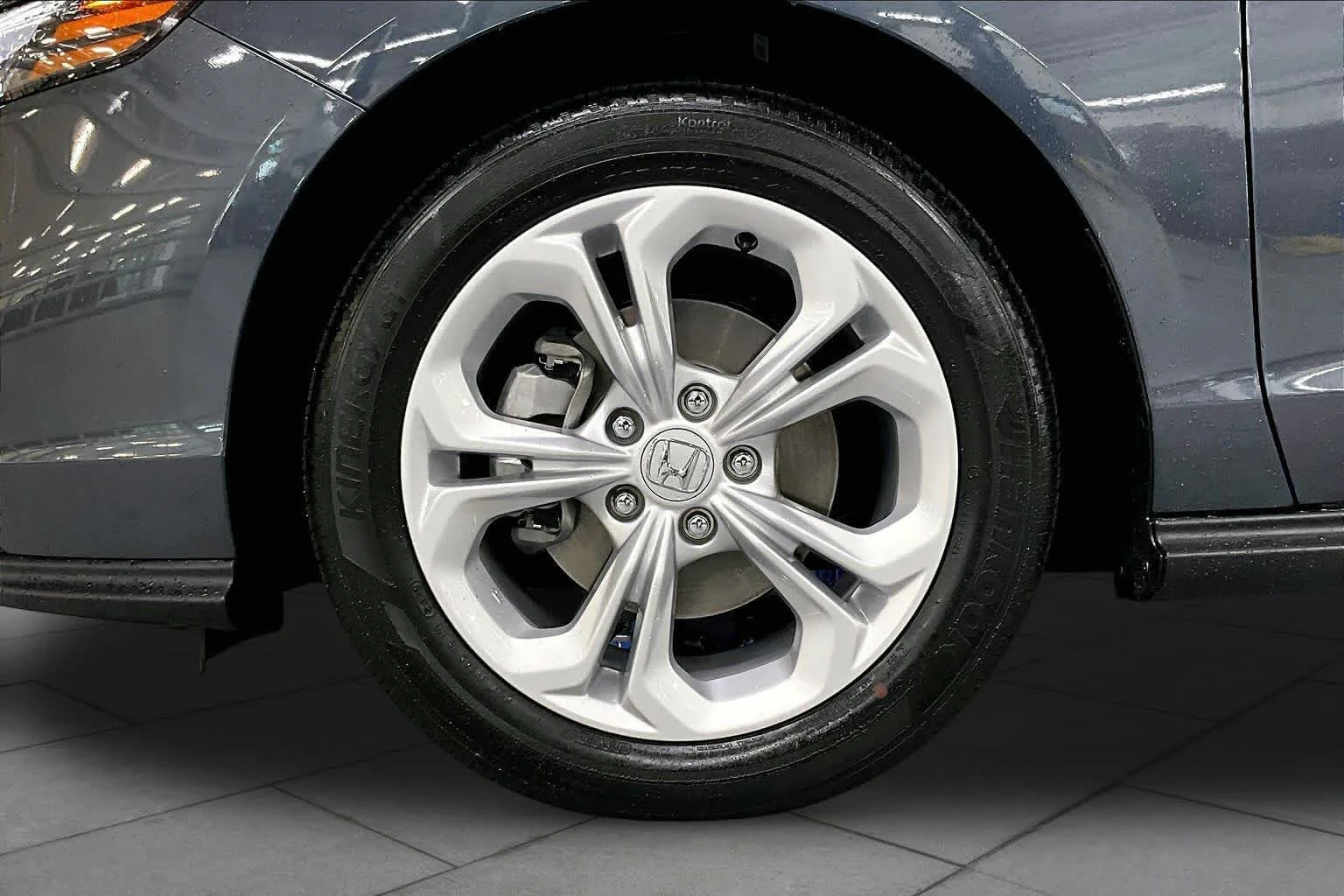 Used 2026 Meteorite Gray Metallic Honda LX image 11