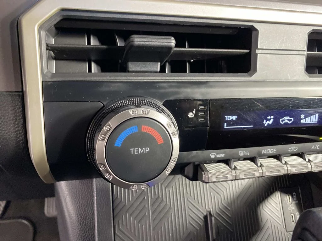 Used 2025 White Toyota SR5 image 22