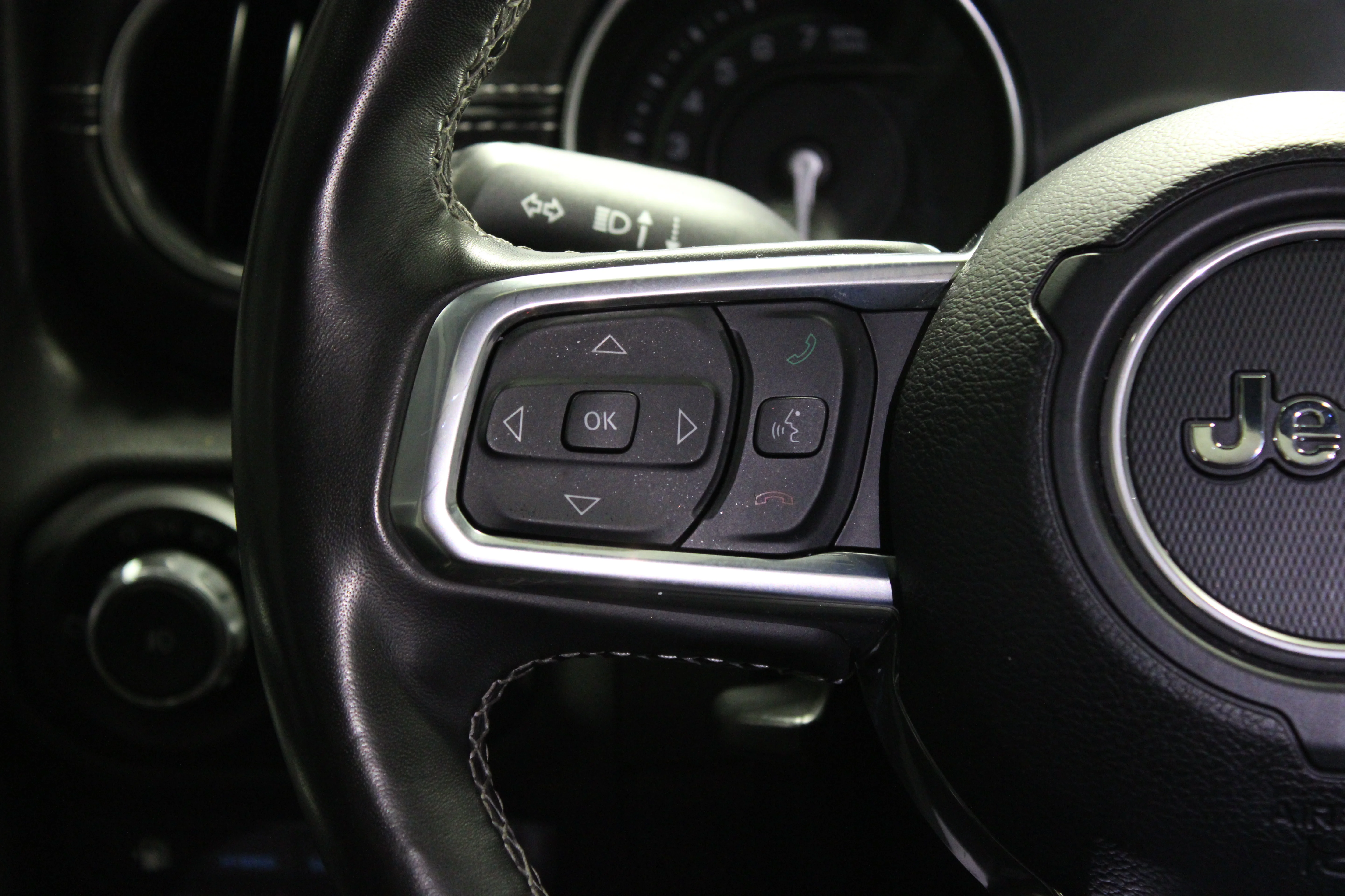 Used 2023 Bright White Clearcoat Jeep Sahara image 23