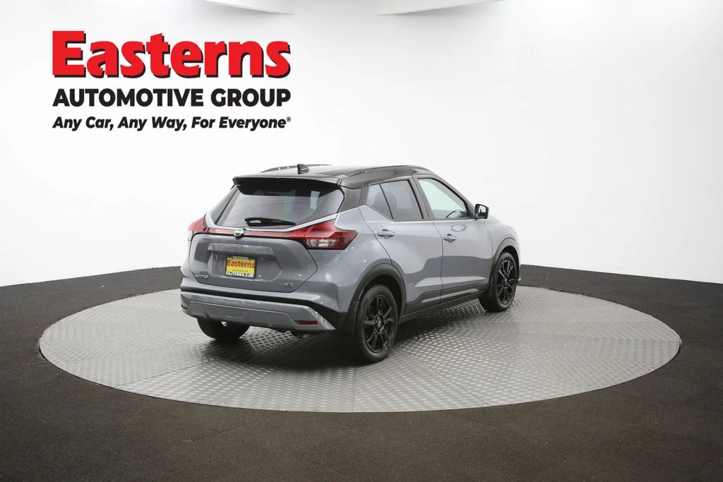 Used 2023 Gray Nissan SR image 39