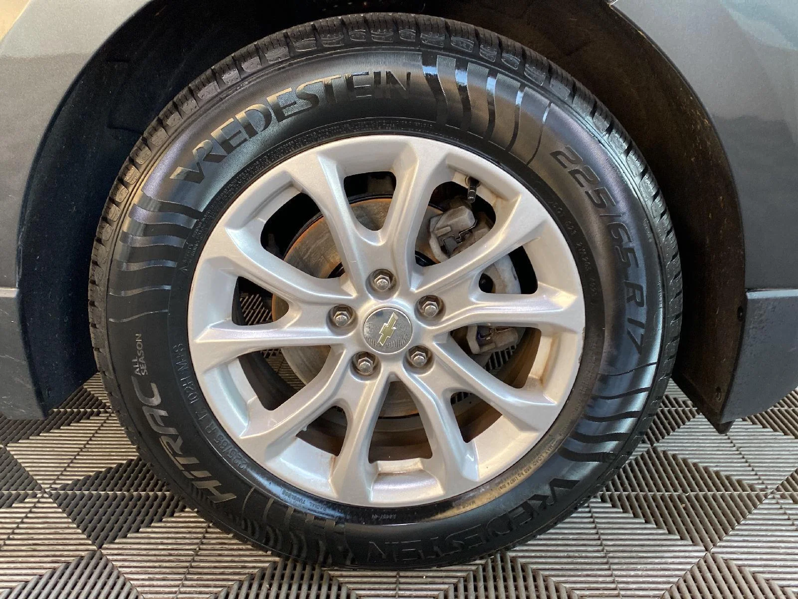 Used 2020 Nightfall Gray Metallic Chevrolet LT image 19