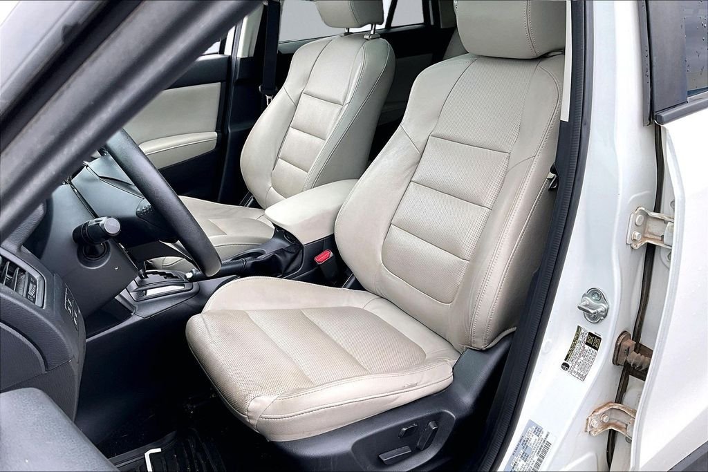 Used 2014 White Mazda Grand Touring image 23