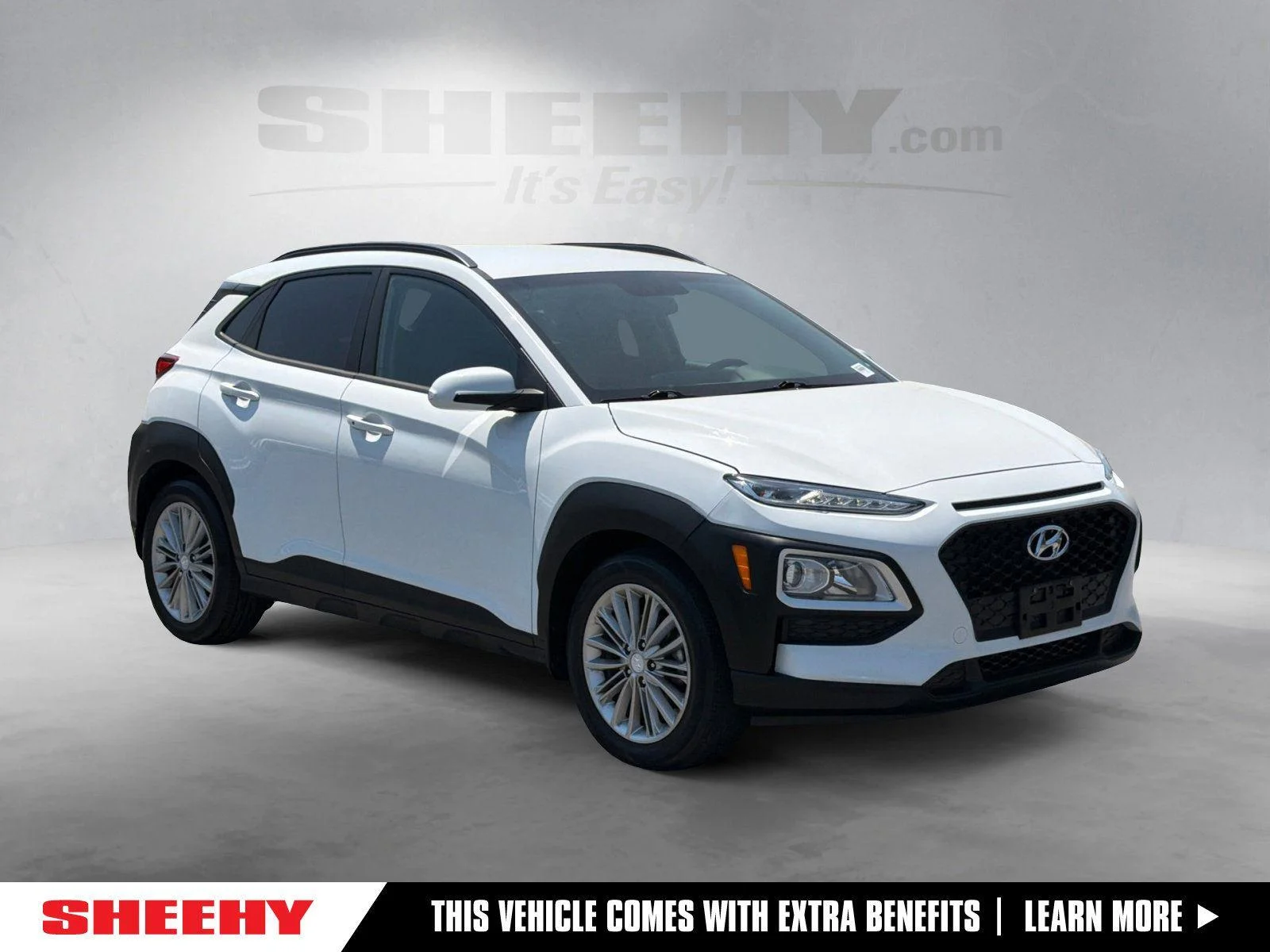 Used 2018 Chalk White Hyundai SEL image 1