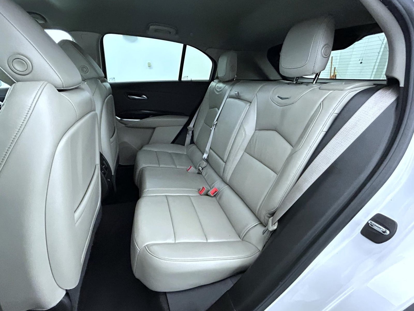 Used 2019 White Cadillac Premium Luxury image 30
