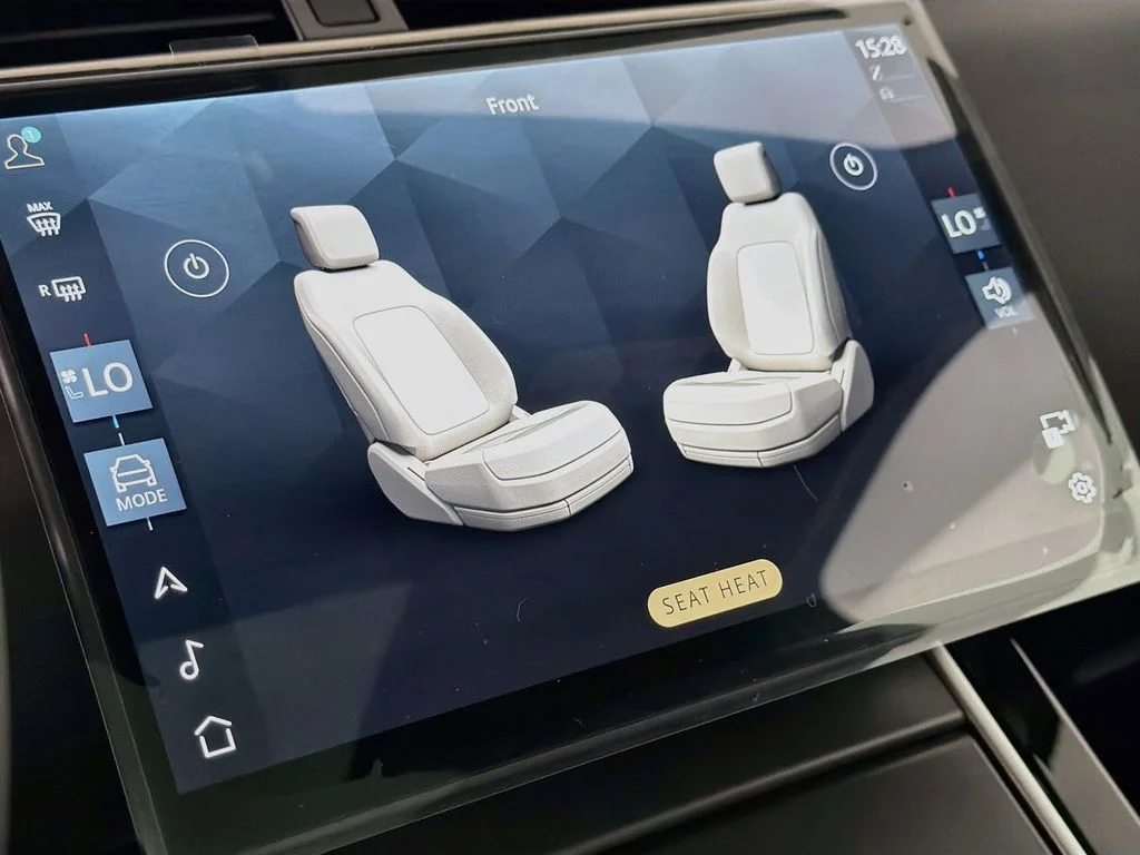 New 2026 Fuji White Land Rover S image 21