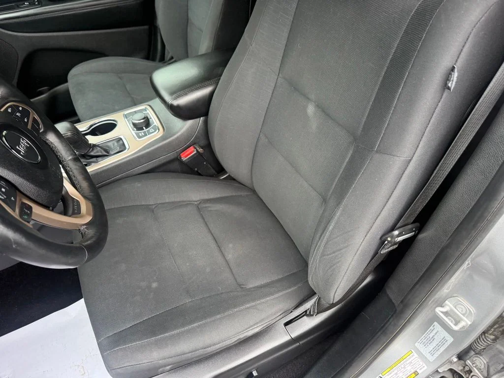 Used 2017 Silver Jeep Laredo image 13