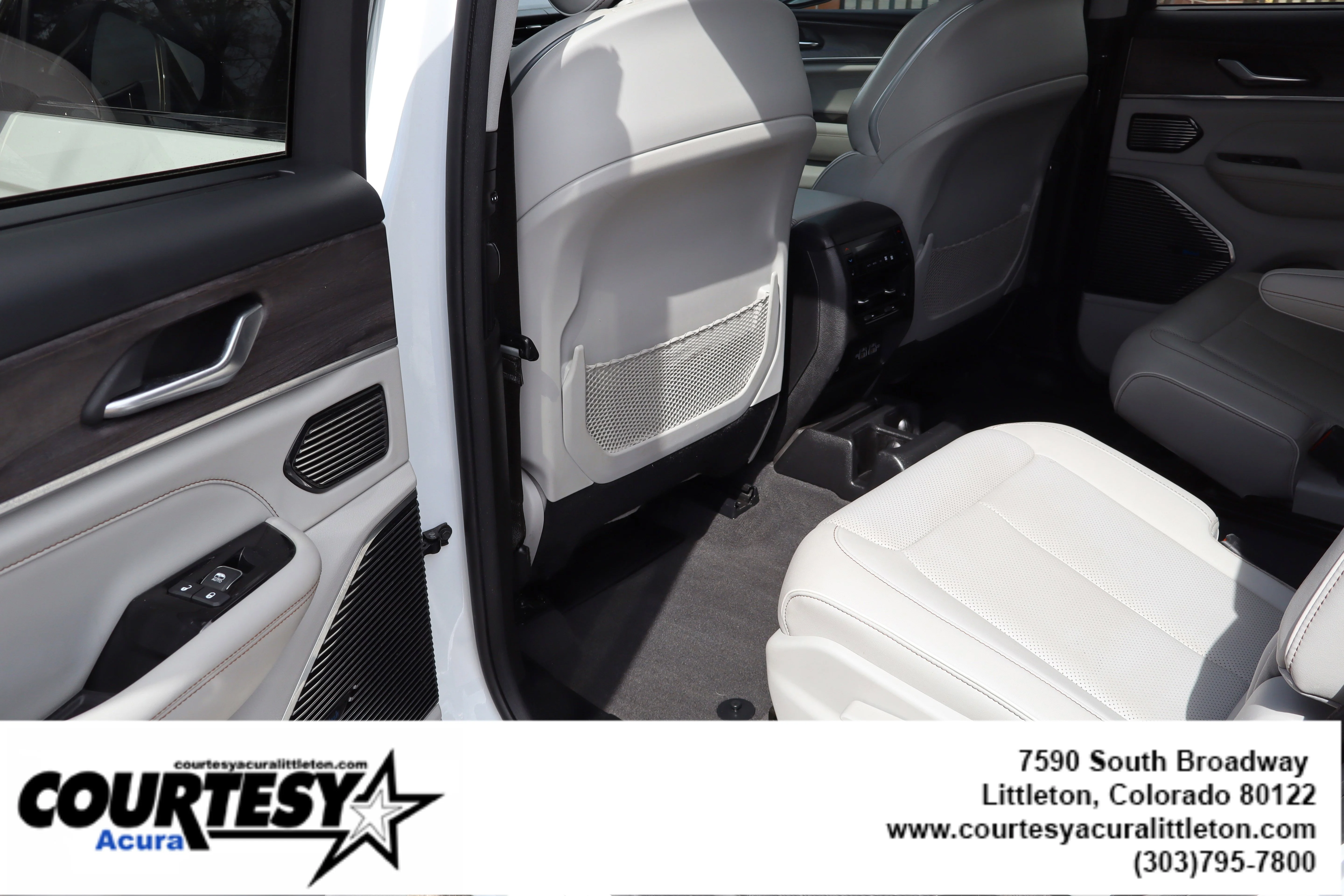 Used 2022 Bright White Clearcoat Jeep Overland image 27