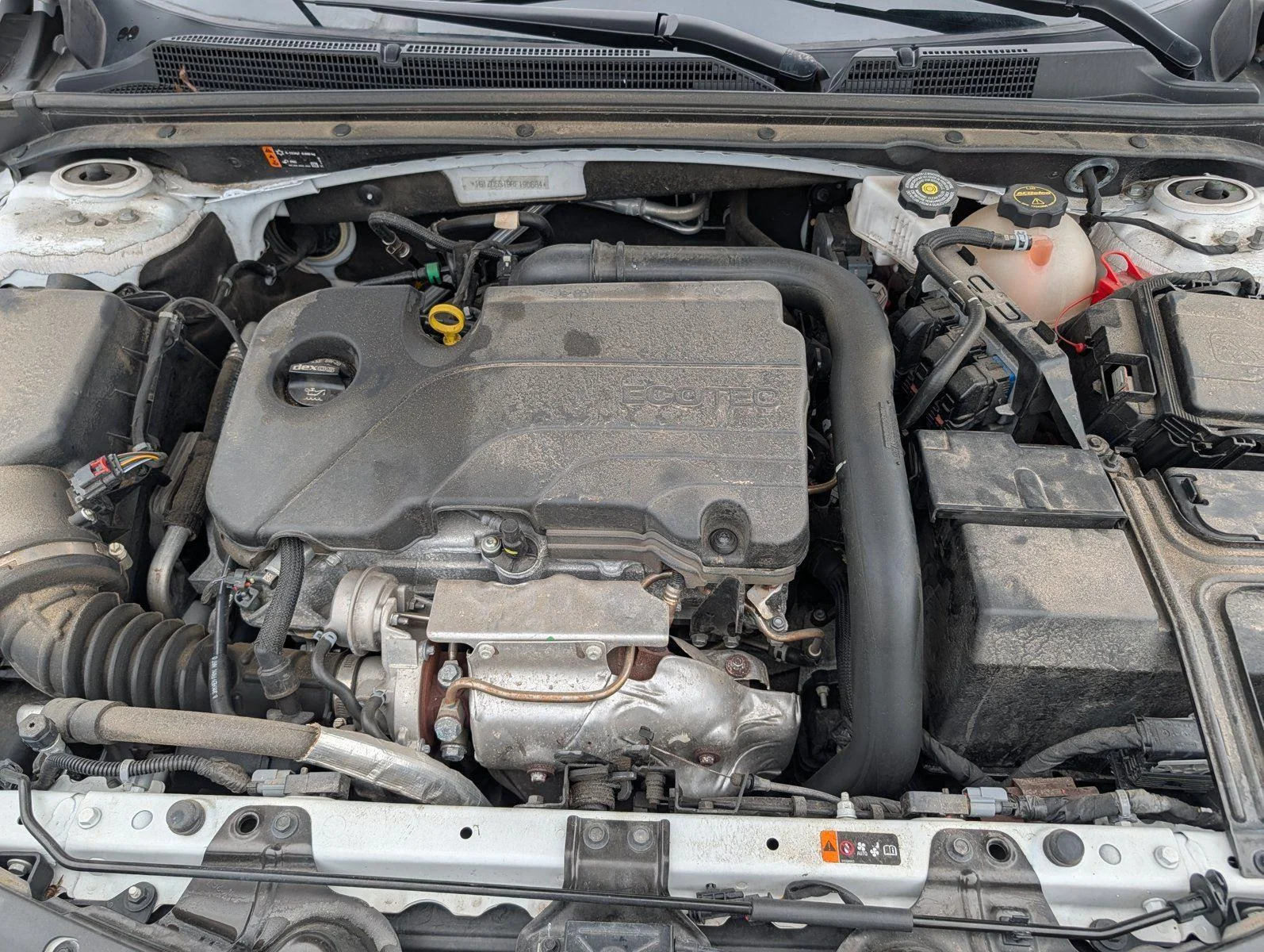 Used 2024 Summit White Chevrolet LT image 34