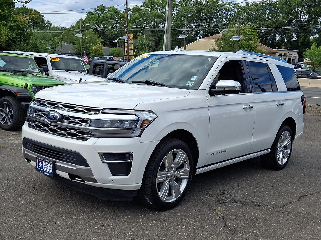 Used 2022 Star White Metallic Tri-Coat Ford Platinum image 6