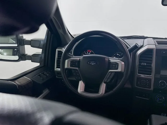 Used 2018 White Ford Lariat image 11
