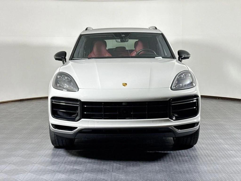 2023 Porsche Cayenne Turbo S E-Hybrid - Photo 10
