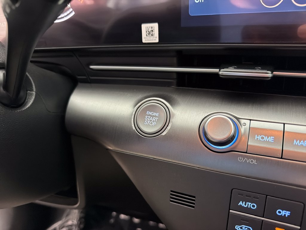 Used 2025 Gray Hyundai SEL image 24