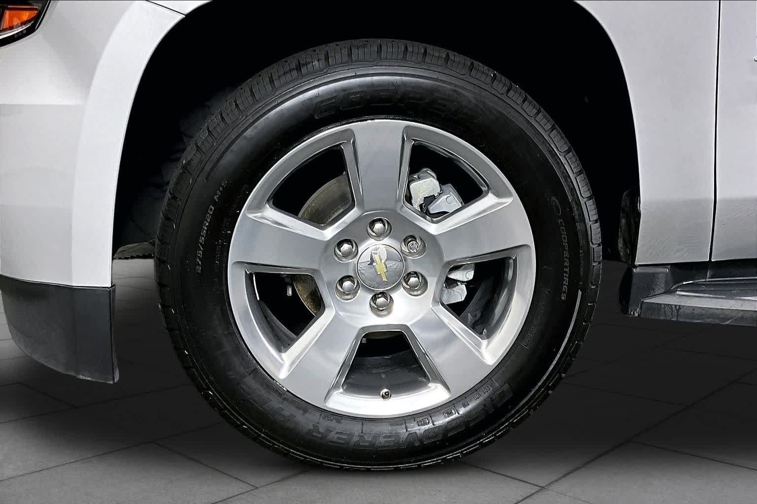 Used 2017 SILVER ICE METALLIC Chevrolet LT image 11
