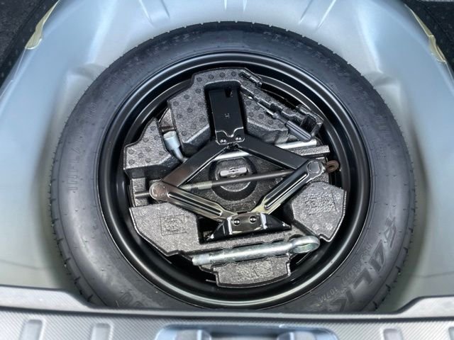 Used 2021 Ice Silver Metallic Subaru Limited image 14