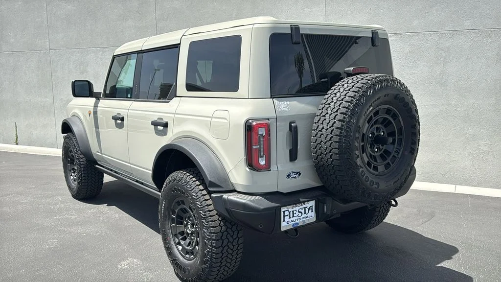 New 2026 Desert Sand Ford Badlands® image 2