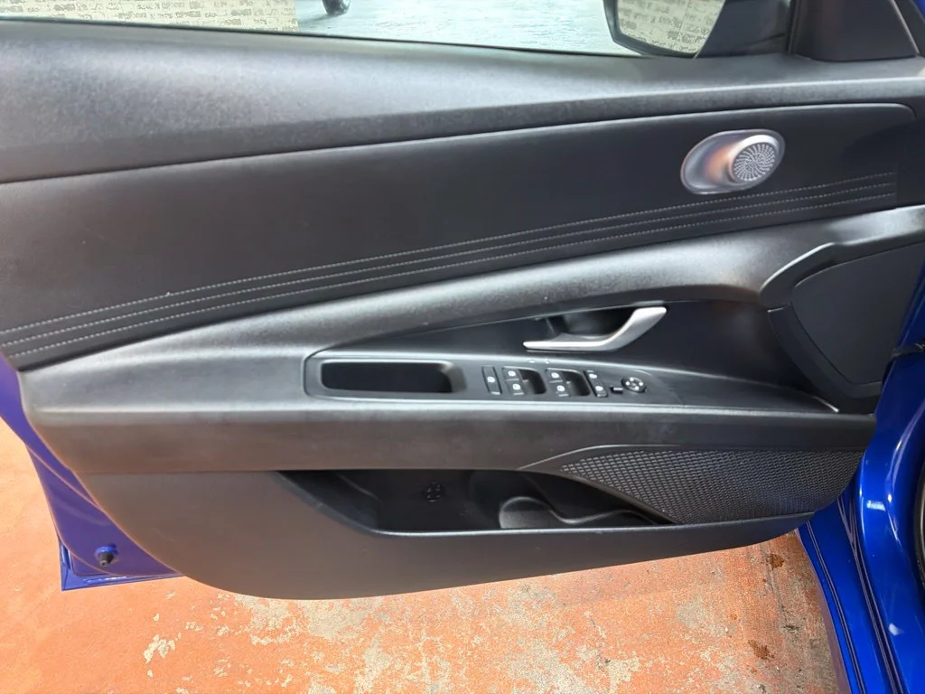 Used 2023 Intense Blue Hyundai SEL image 19