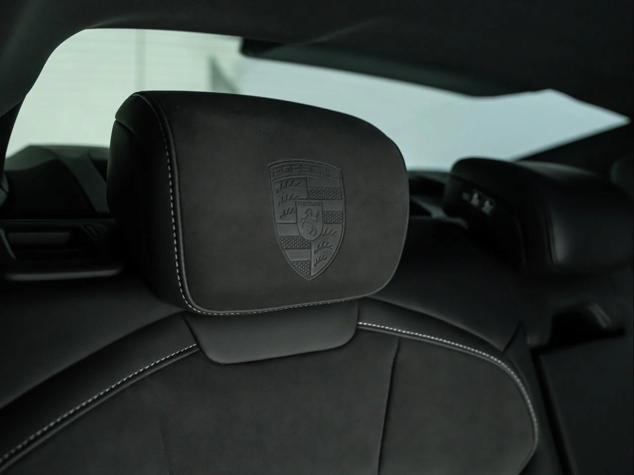 2025 Porsche Taycan Base - Photo 23