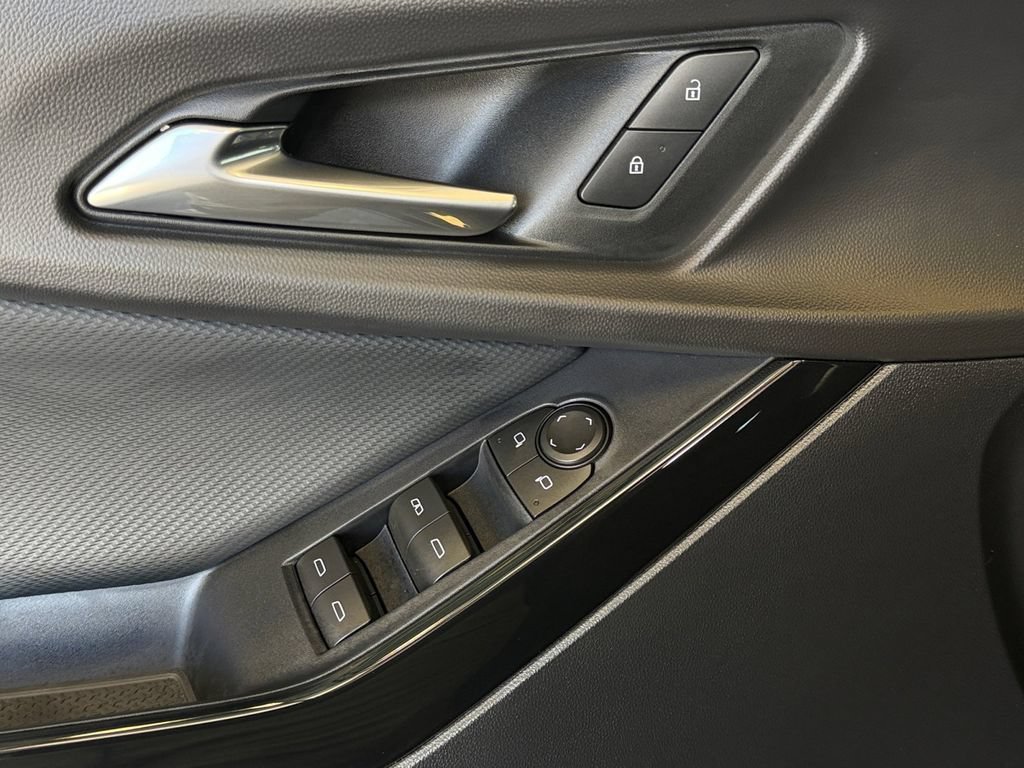 2026 Chevrolet Equinox LT - Photo 27