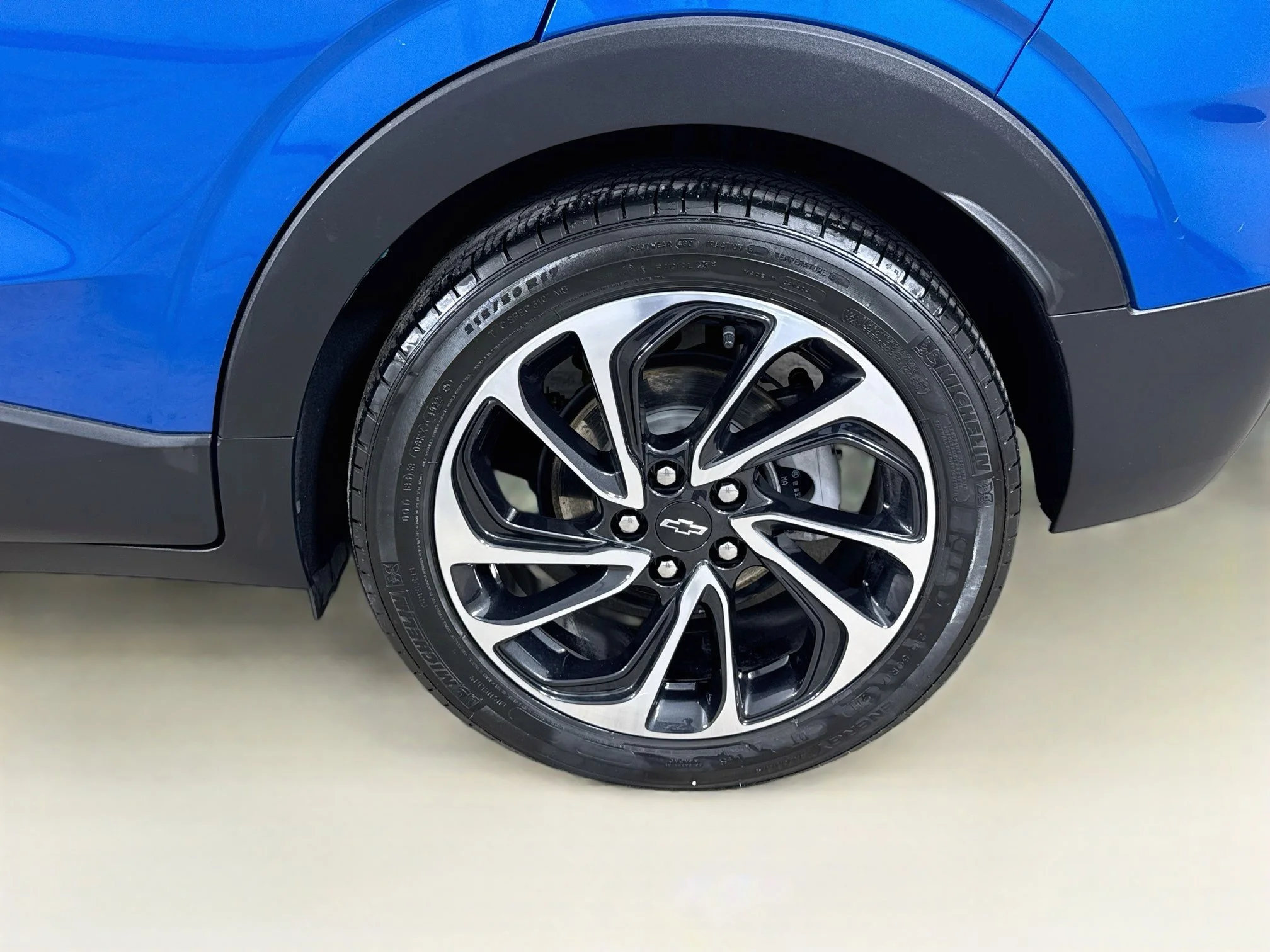 Used 2023 Bright Blue Metallic Chevrolet Premier image 31