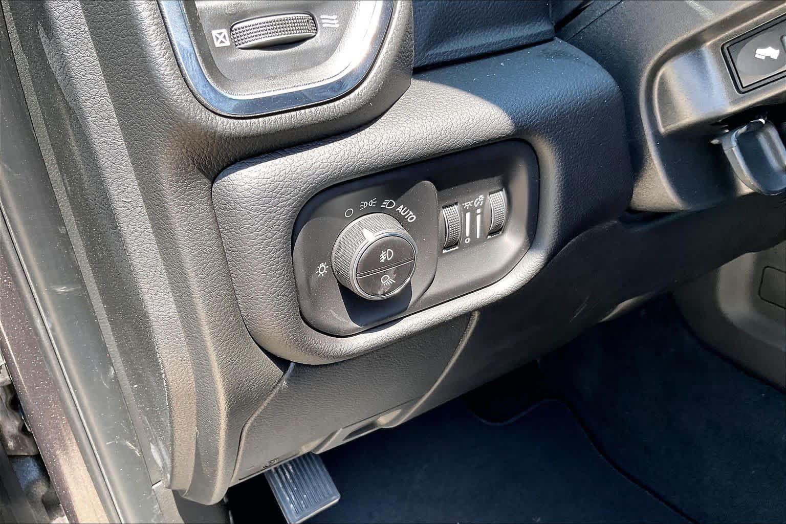 New 2027 Granite Crystal Metallic Clear-Coat Exterior Paint RAM Laramie image 18