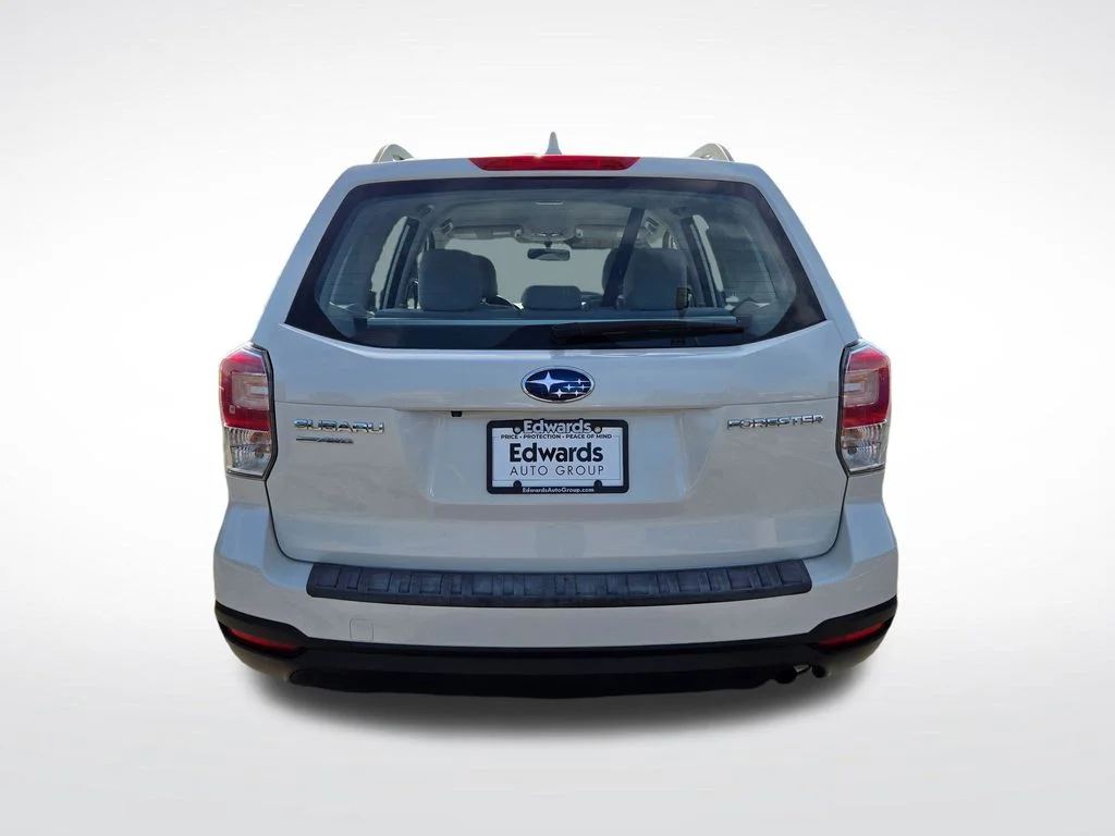 Used 2018 White Subaru 2.5i image 4