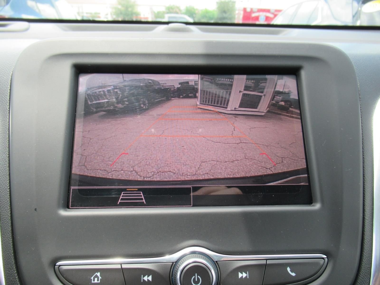 Used 2022 Black Chevrolet LT image 27