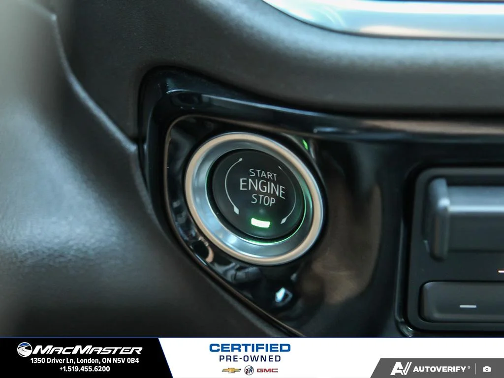 Certified Used 2025  GMC SLT image 30