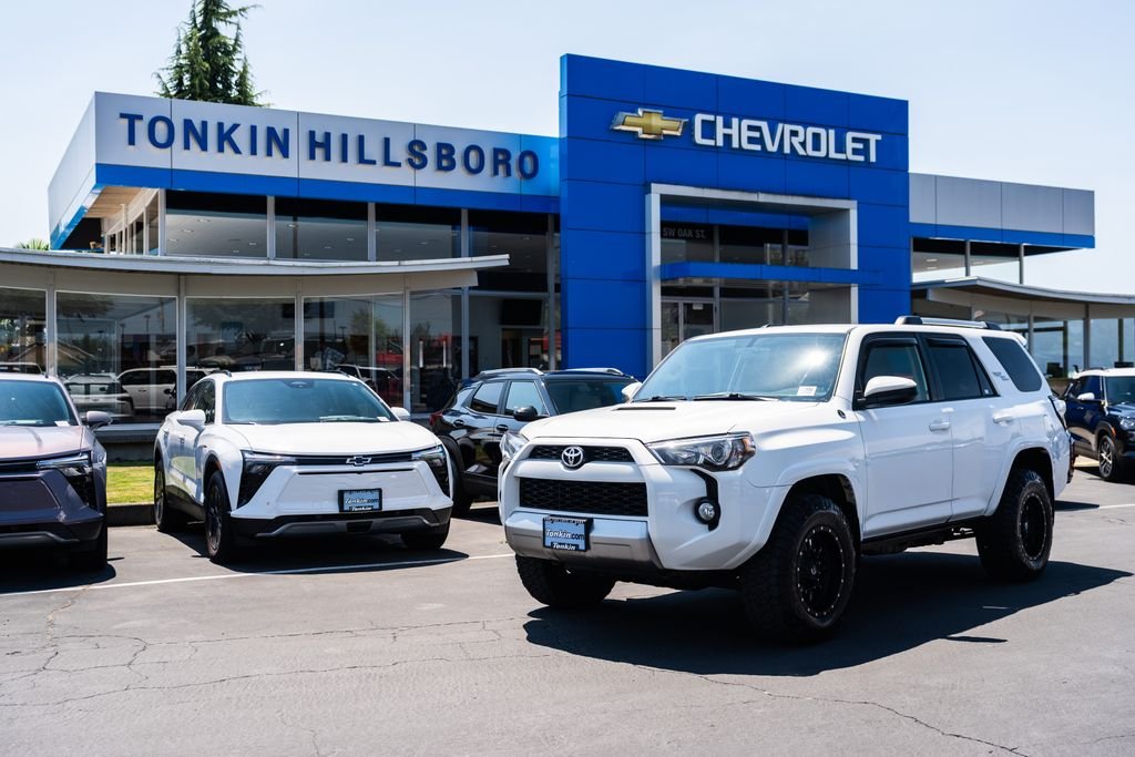 Used 2018 Super White Toyota TRD Off-Road image 1