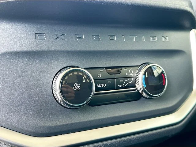 New 2026 Oxford White Ford Active image 18