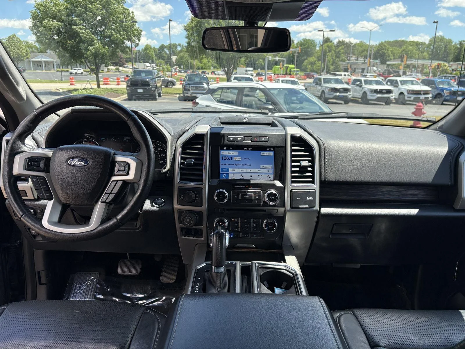 Used 2018 Magnetic Ford LARIAT image 9