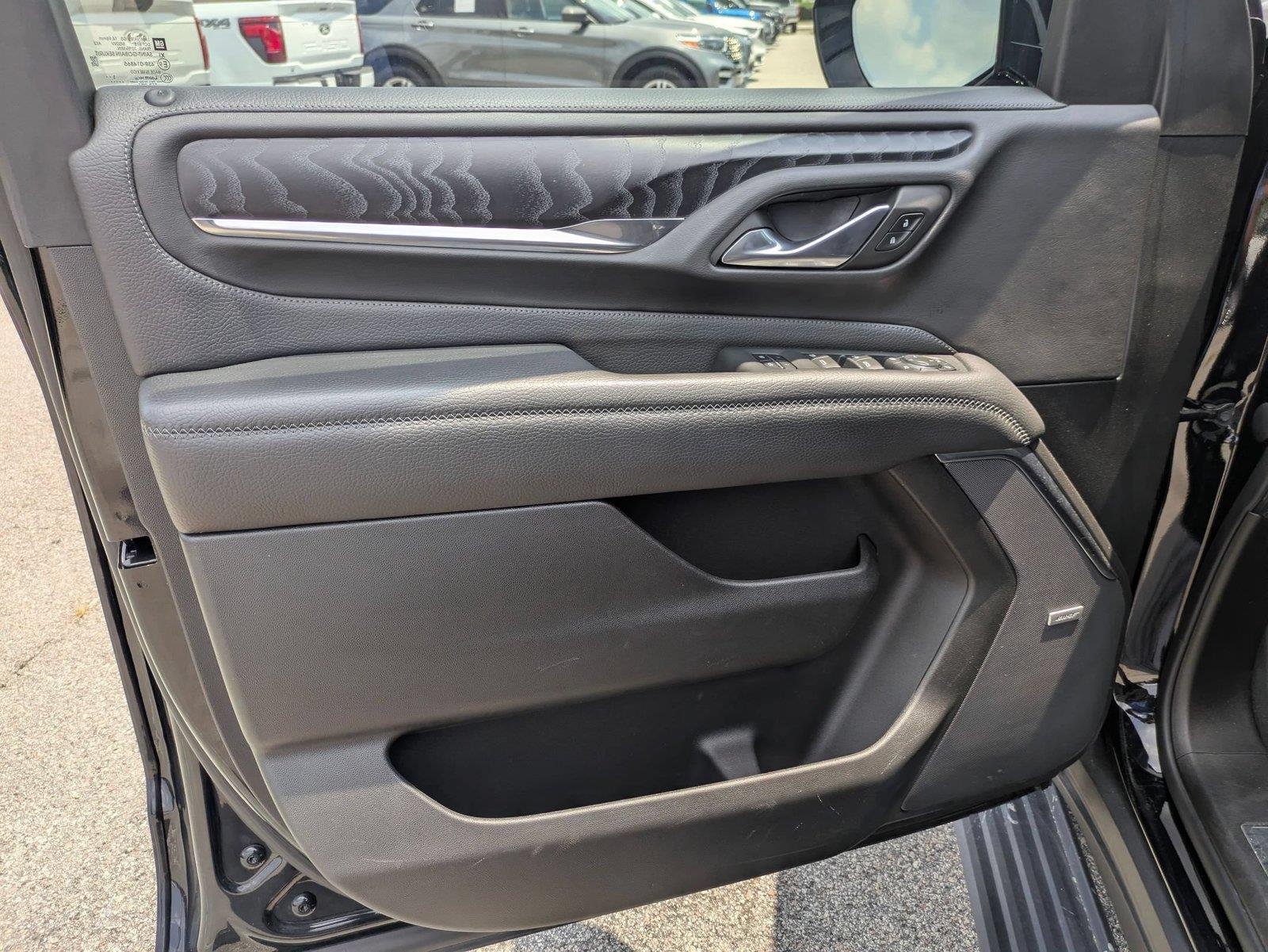 Used 2022 Onyx Black GMC Denali image 11