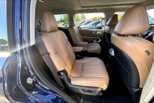 Used 2025 Blue INFINITI SENSORY image 22