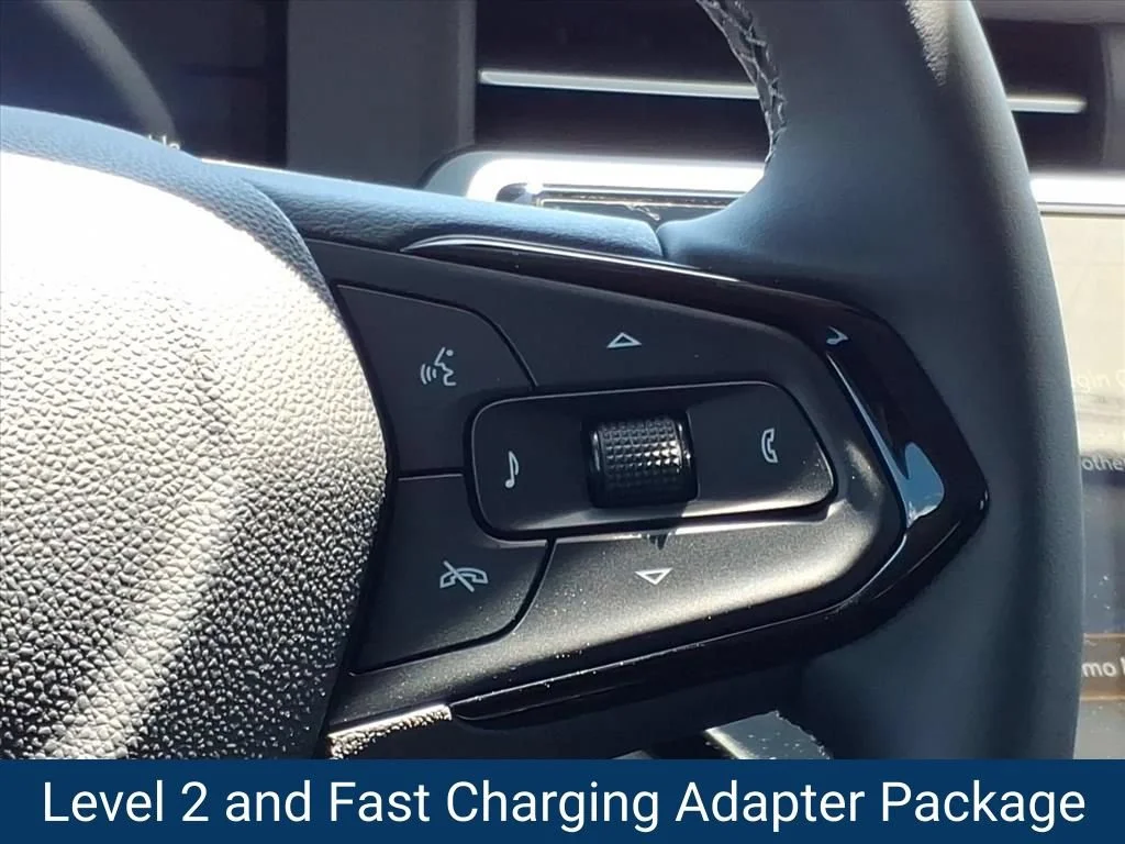 New 2027 Summit White Chevrolet LT image 15