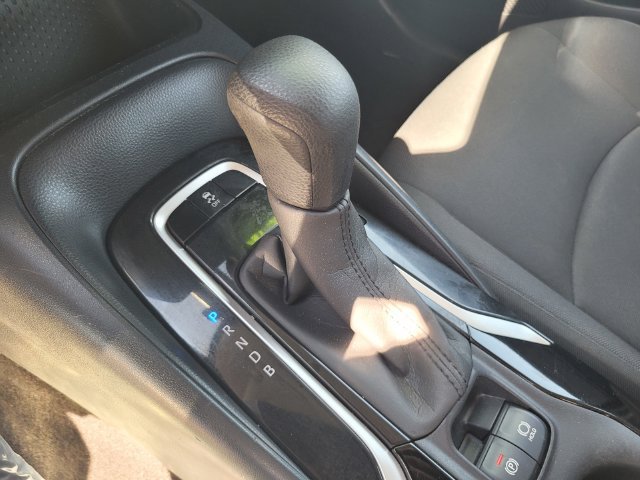 Used 2020  Toyota LE image 20