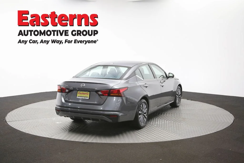 Used 2025 Gray Nissan 2.5 SV image 39