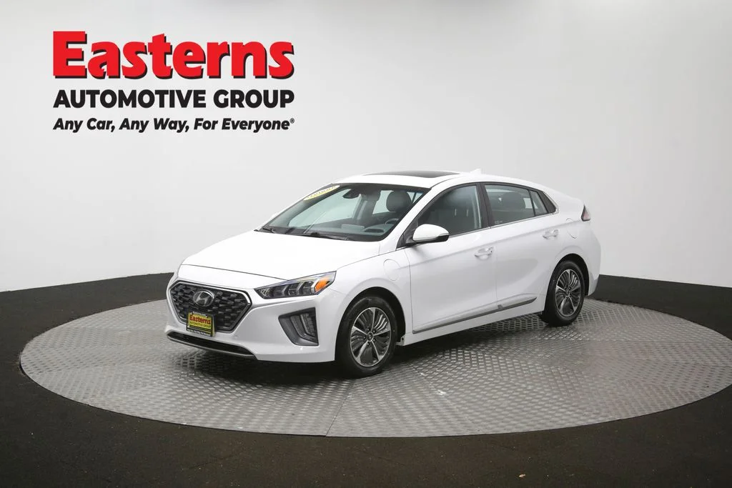 Used 2021 White Hyundai Limited image 61