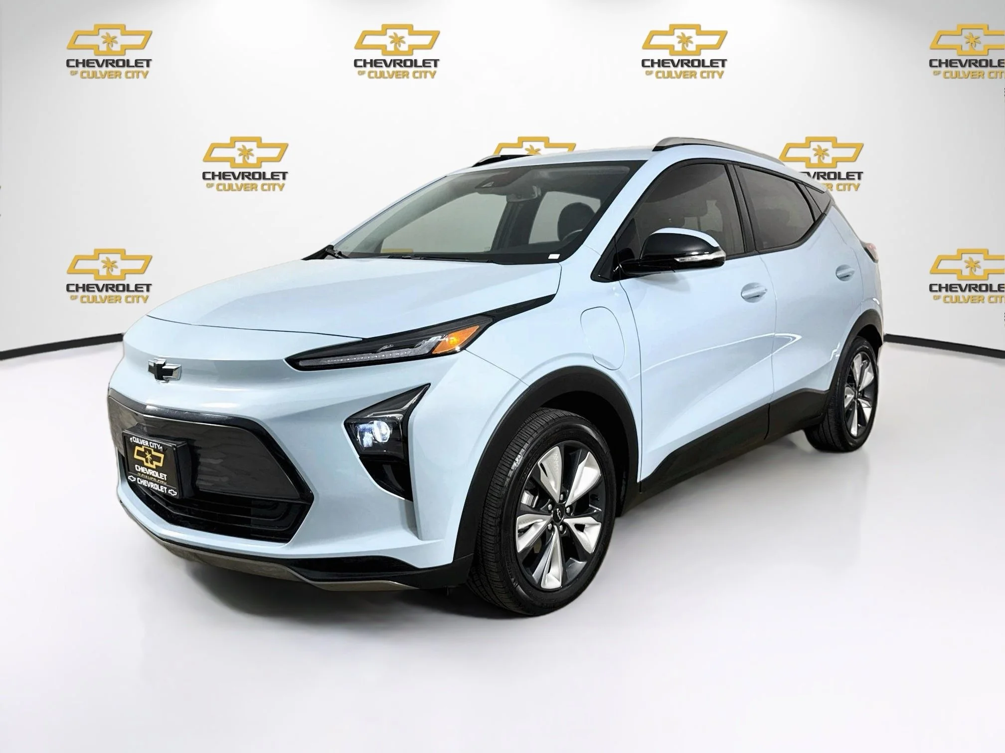 Used 2023 ICE BLUE METALLIC Chevrolet LT image 3