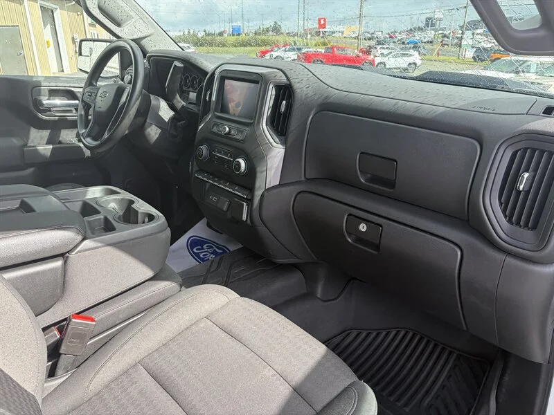 Used 2022 White Chevrolet Custom Trail Boss image 7