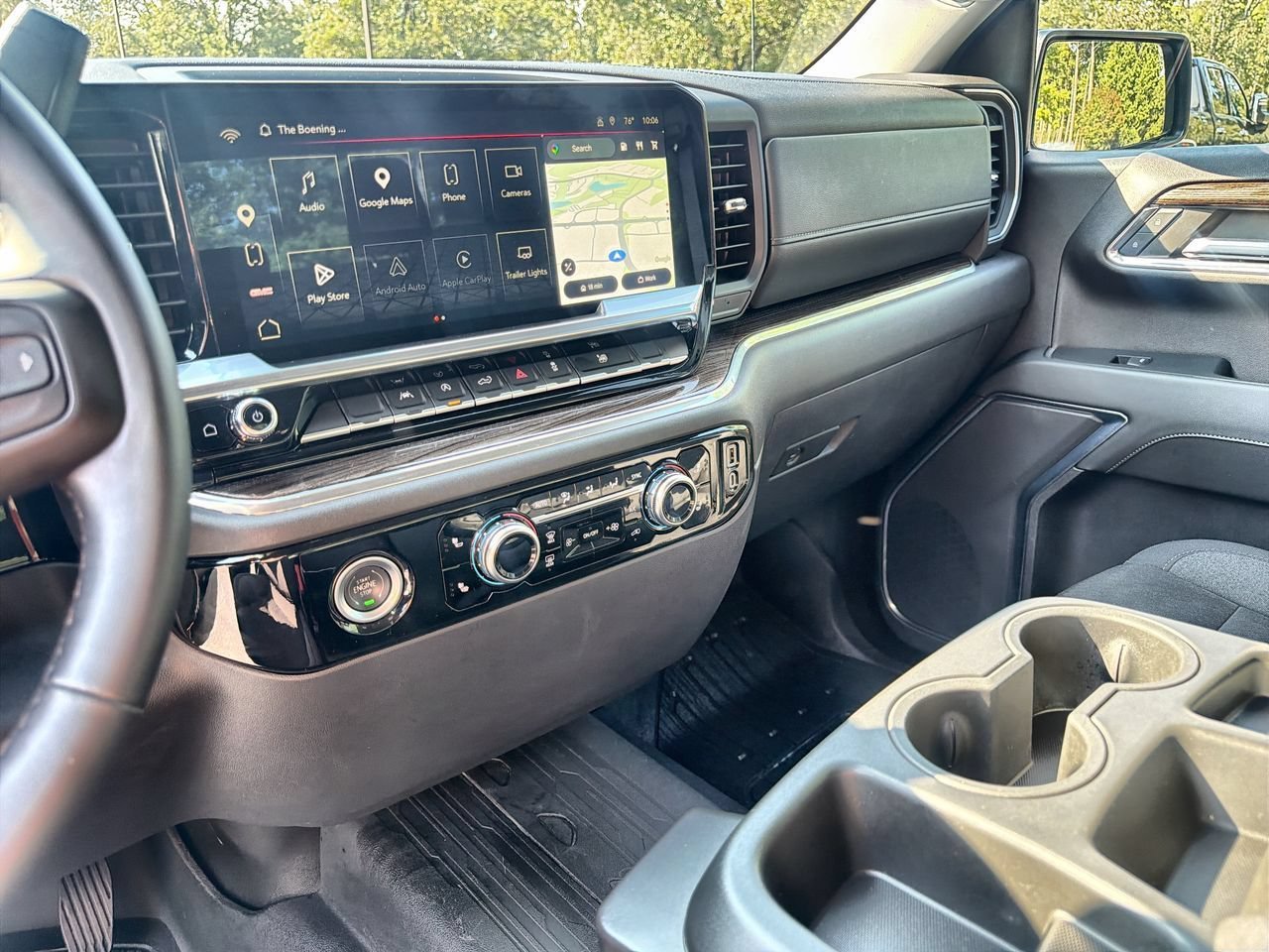 Used 2024 Summit White GMC Elevation image 11