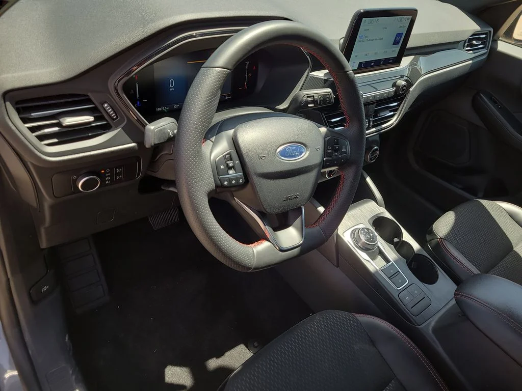 Used 2025 Gray Ford ST-Line image 22