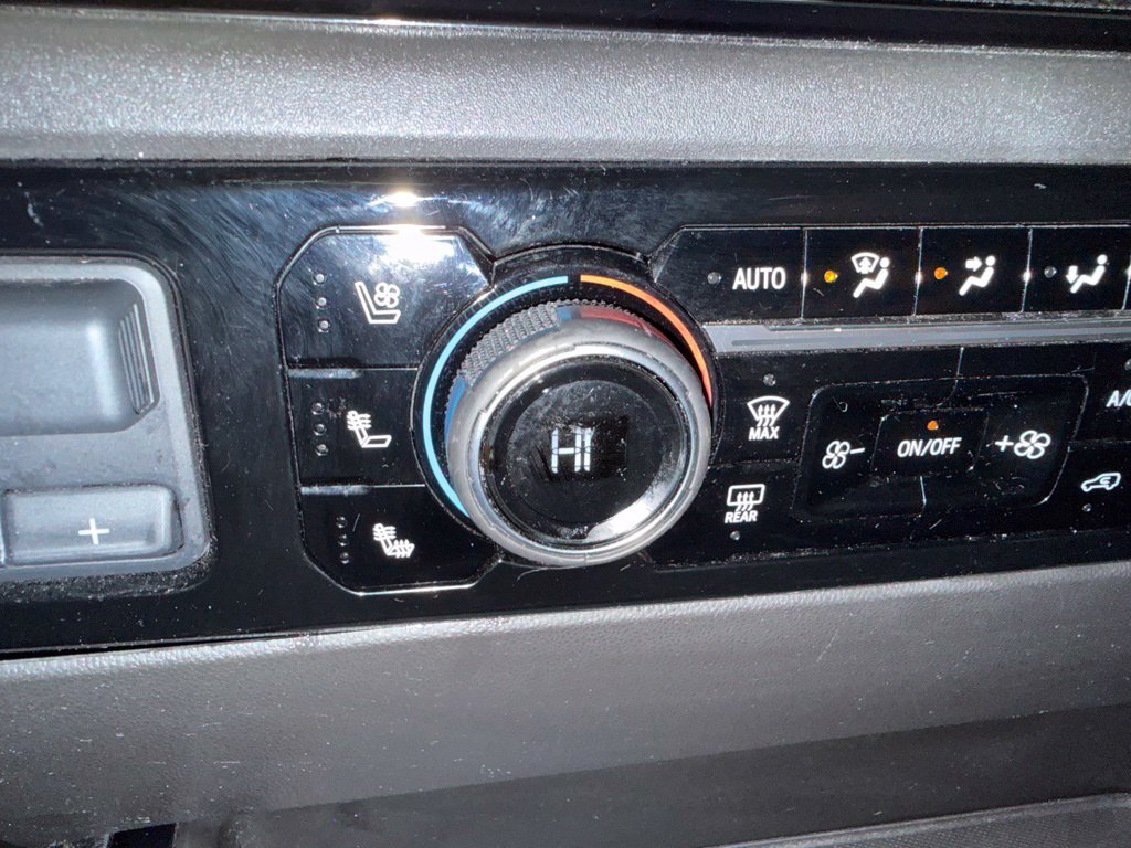 Used 2022 Gray Chevrolet ZR2 image 35