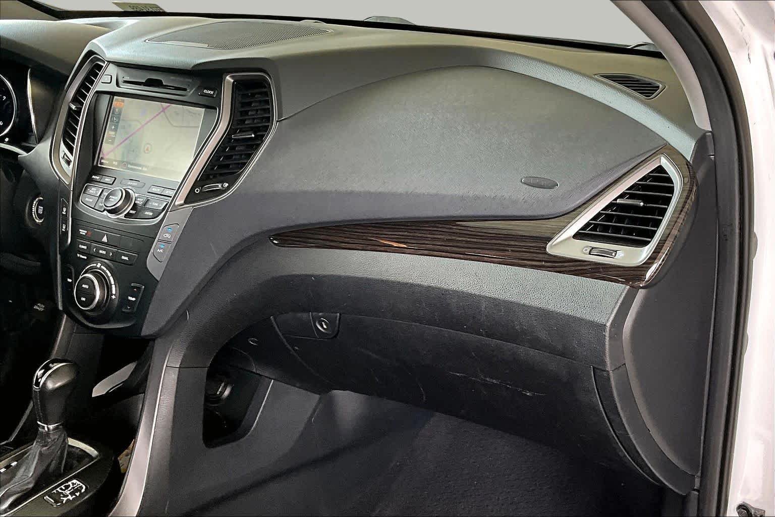 Used 2014 Frost White Pearl Hyundai  image 18
